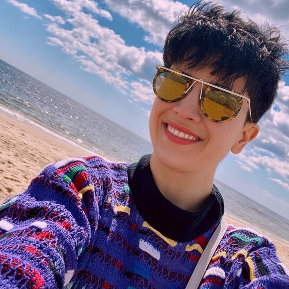 Meet your Posher, Molly - Picture 1 of 1